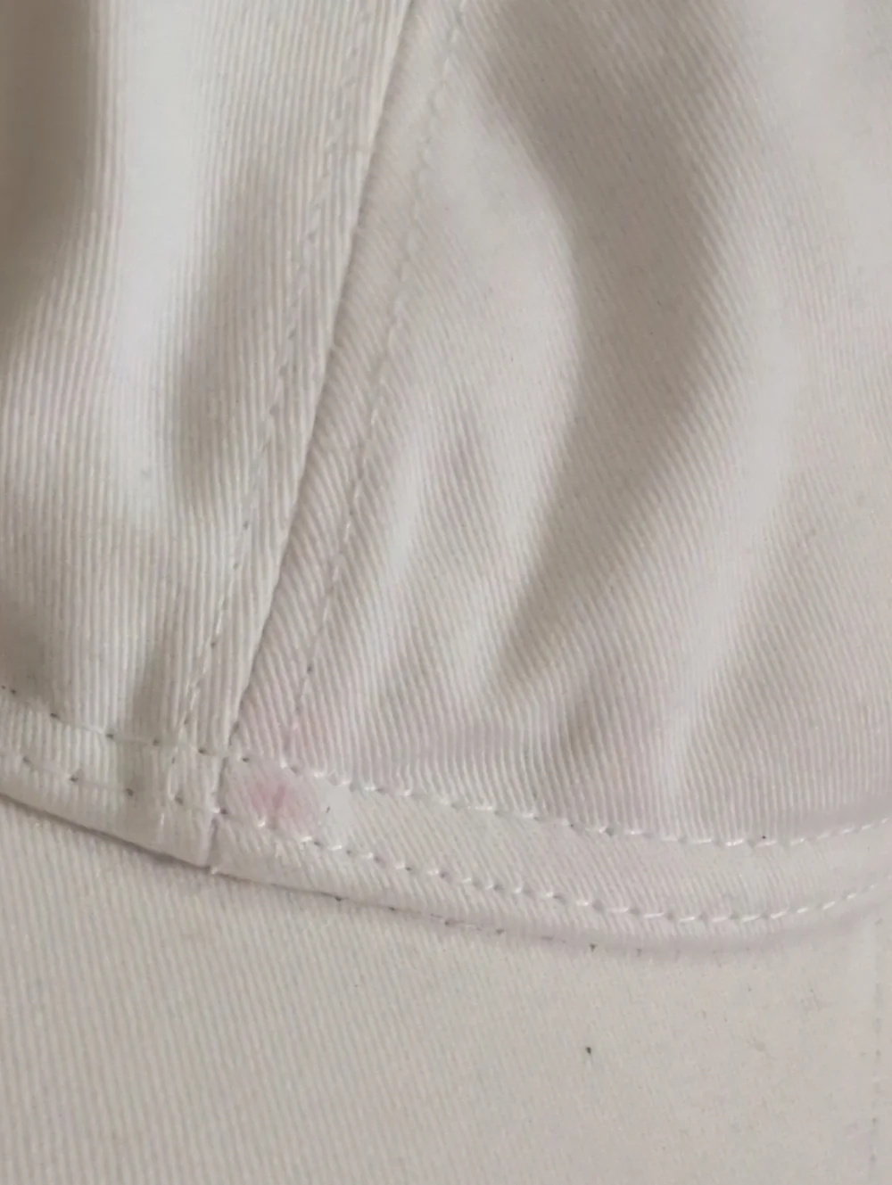 Levi's Off-White Cotton Baseball Cap with Red Tab